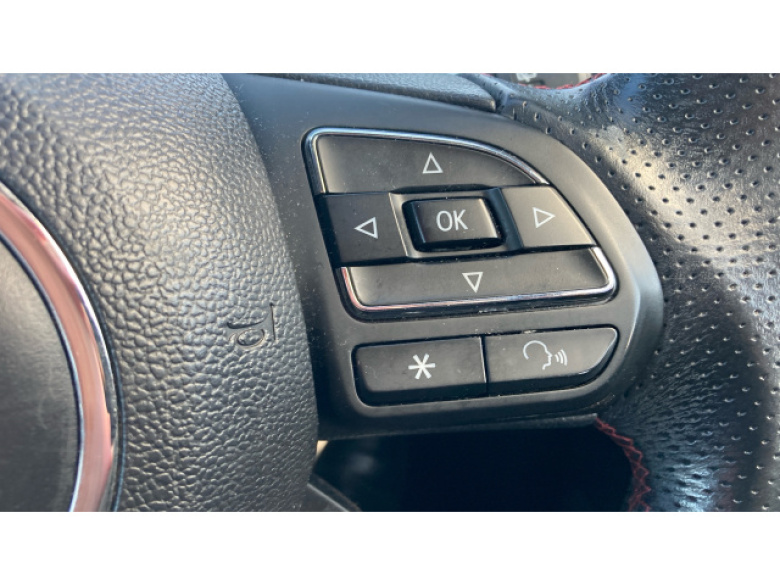 MG Hs 1.5 T-GDI Exclusive 5dr DCT Petrol Hatchback